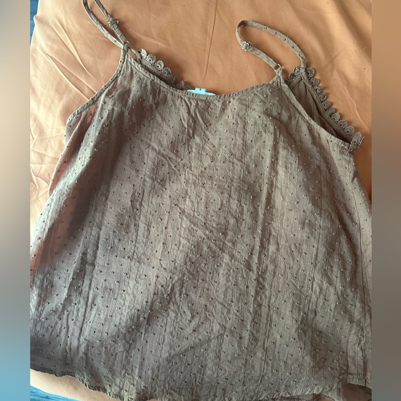 Tank (light material) - Picture 3 of 3